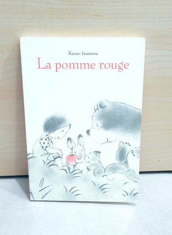 🌺 Livre (école des loisirs) : La pomme rouge