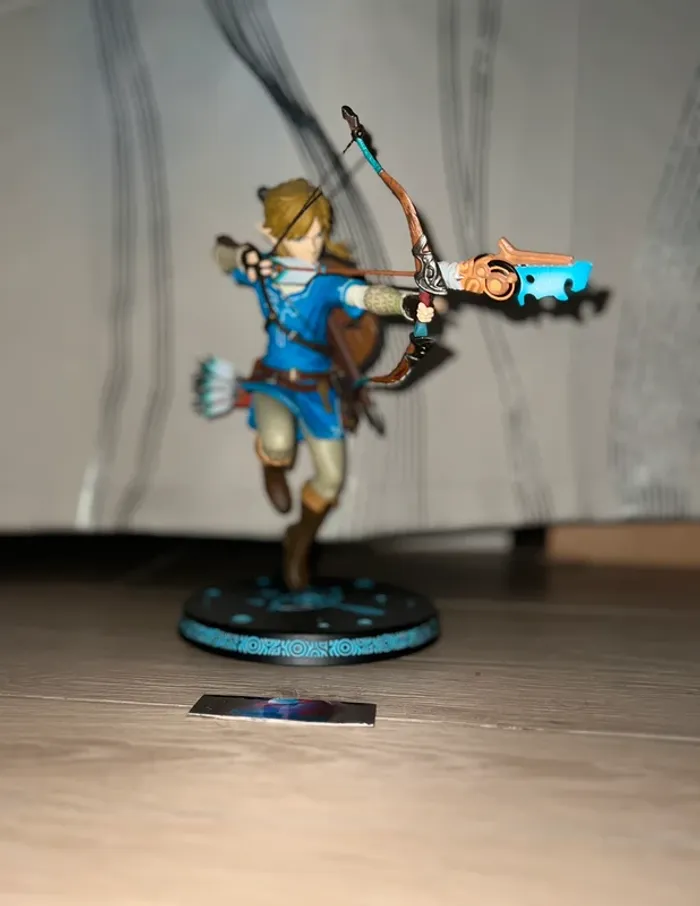 Figurine Collector "LINK" The Legend of Zelda Breath of The Wild 25cm Occasion - photo numéro 2