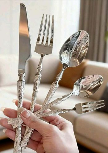 Set complet 30 couverts NEUF