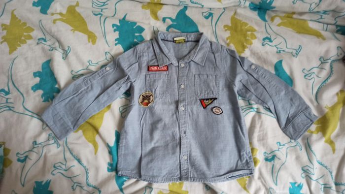 Lot chemises 2 ans - photo numéro 2