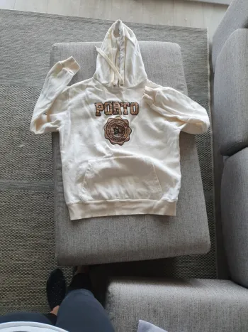 Sweet à capuche