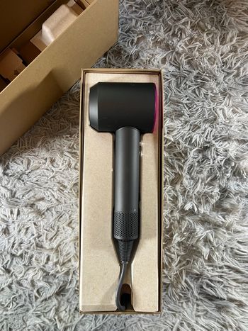 Sèche cheveux dyson fushya 