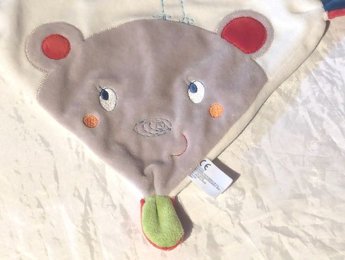 Tissu Blanc Doudou Carré Petite Souris Grise Oreilles Angles Animal Peluche Petits Enfants Bébés - photo numéro 2