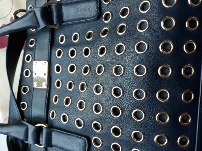 Faby27800 Sac à mains "Justfab" couleur : bleu marine Bandoulière avec chaine dorée - photo numéro 9