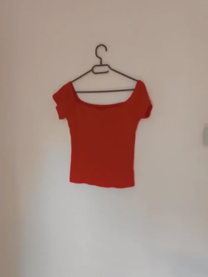 Col col carré haut t-shirt Kiabi excellent état rouge