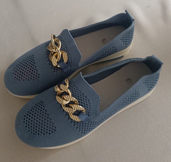 Chaussures Respirantes Élégantes Bleu Ciel à Chaîne Dorée - photo numéro 2