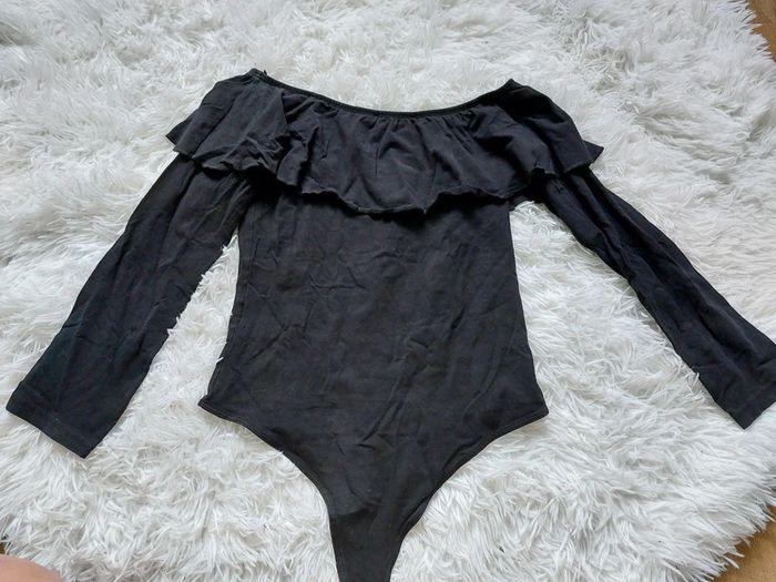 Body épaules dénudé - photo numéro 2