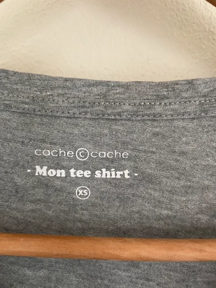 #T-shirt Cache cache 🍀 - photo numéro 4