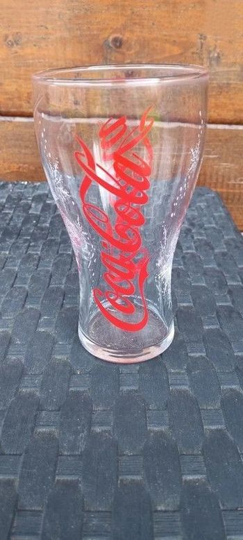 6 verres coca cola neige