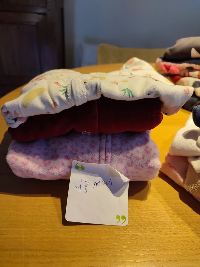 Lot de vêtements fille 18 mois propres, repassés et pliés - photo numéro 4