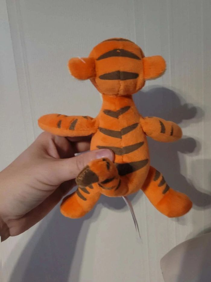 Petite  peluche disney  tigrou - photo numéro 4