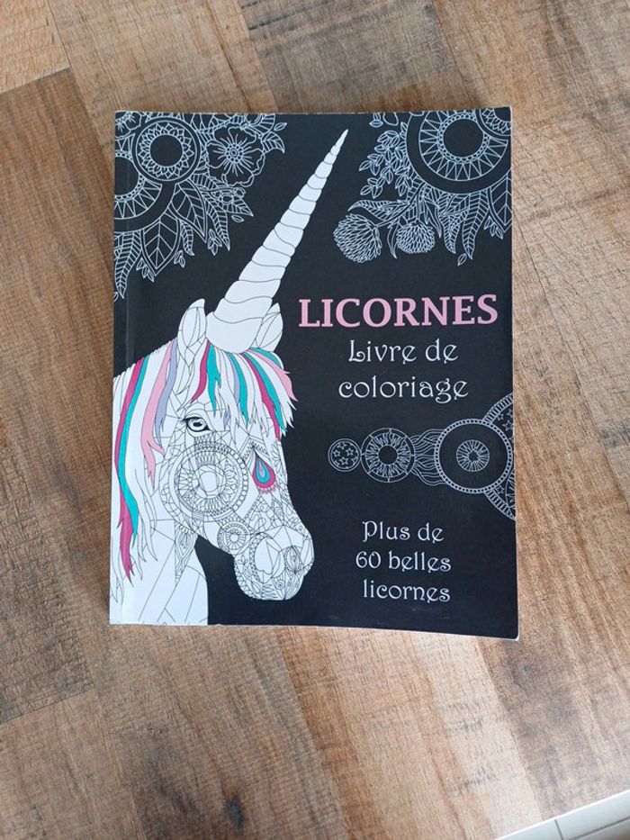 Libre de coloriage Licorne mandala et autres. - photo numéro 1