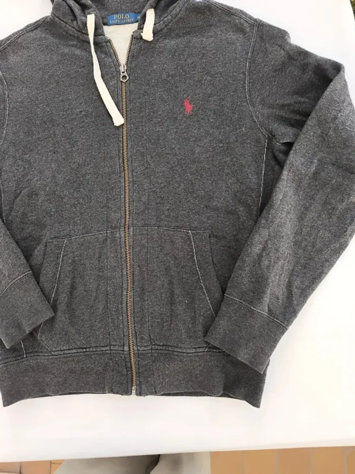 Sweat capuche homme Ralph Lauren zippé taille M gris foncé logo bordeau - tâche javel - photo numéro 5