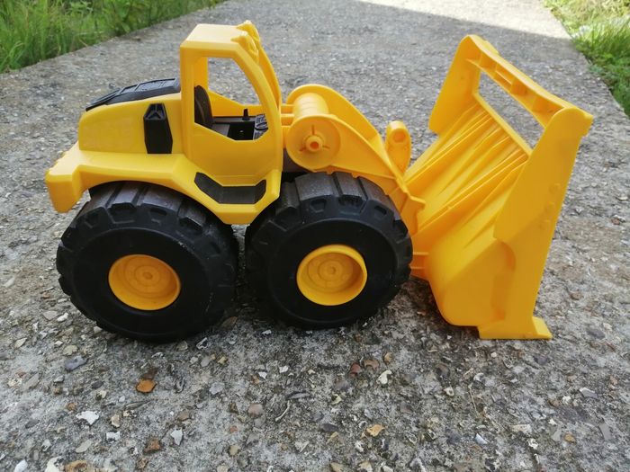 Tractopelle caterpillar - photo numéro 2