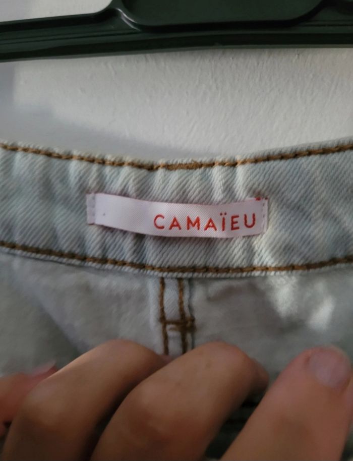 Très beau jeans boyfriend 
Camaïeu 
Taille 44

Neuf sans étiquette 🏷 - photo numéro 5