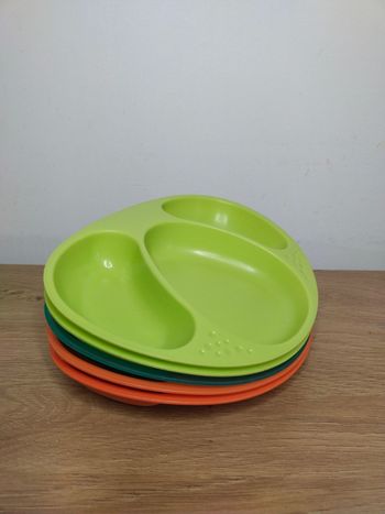 Lot d assiettes a compartiments bébé/enfants