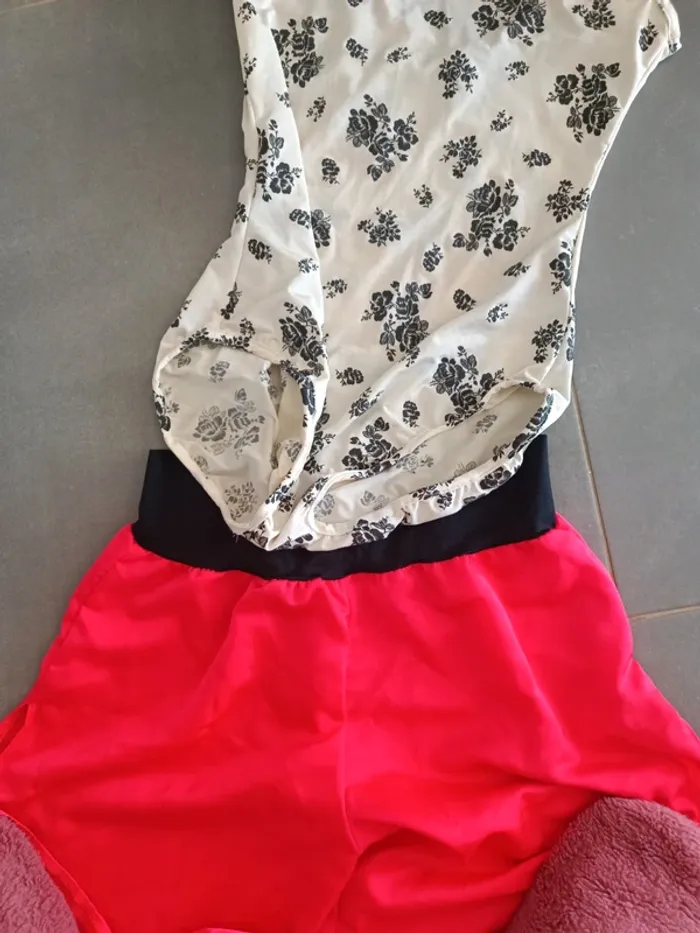Ensemble : costume de danse - photo numéro 2