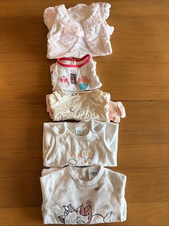 Lot bébé fille 1 mois