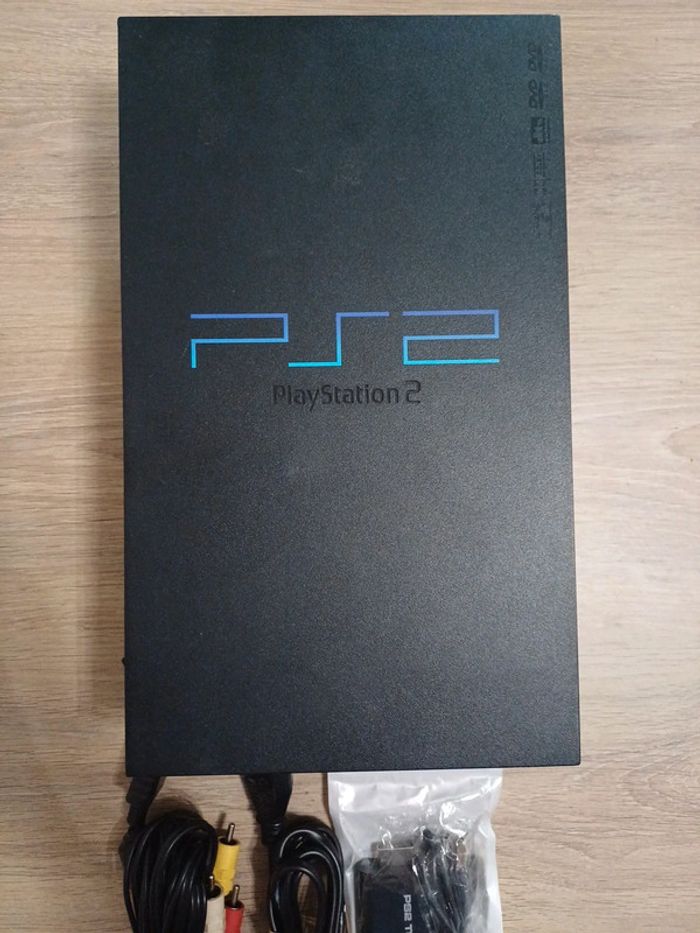 Console Playstation 2 Scph 39004 + câbles - photo numéro 2
