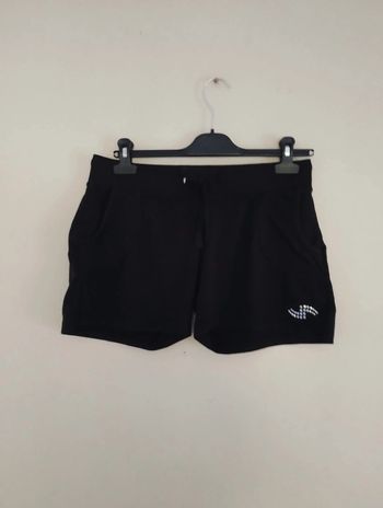 Short noir
