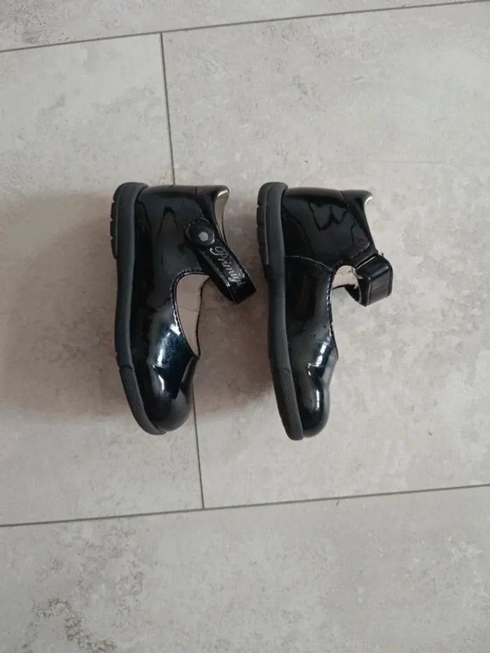 Chaussures vernis primigi 22 - photo numéro 4