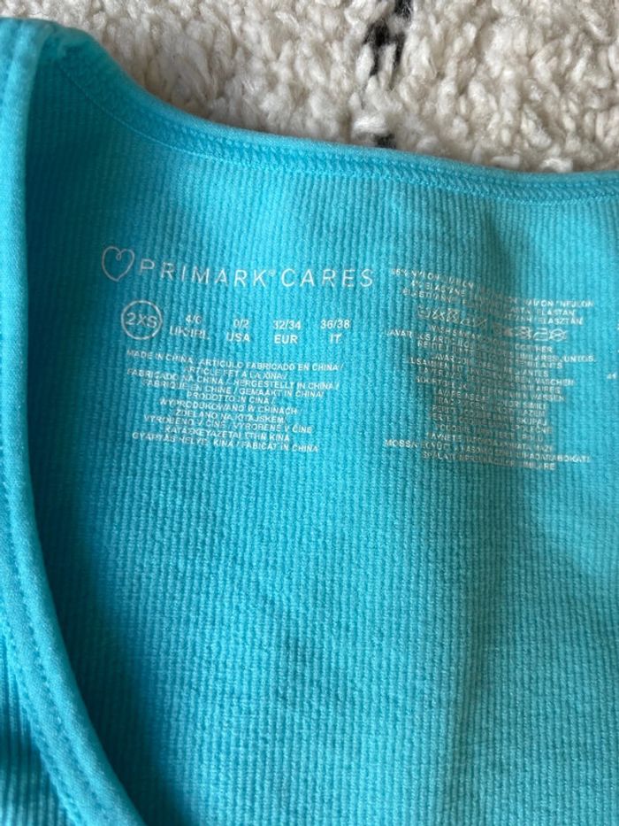 Tee-shirt ajusté bleu - photo numéro 2