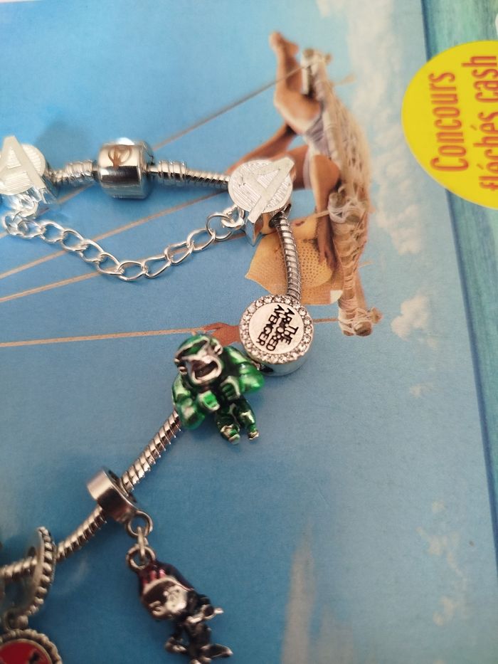 Magnifique bracelet avengers neuf 19 cm avec charm Loki hulk black panther - photo numéro 5