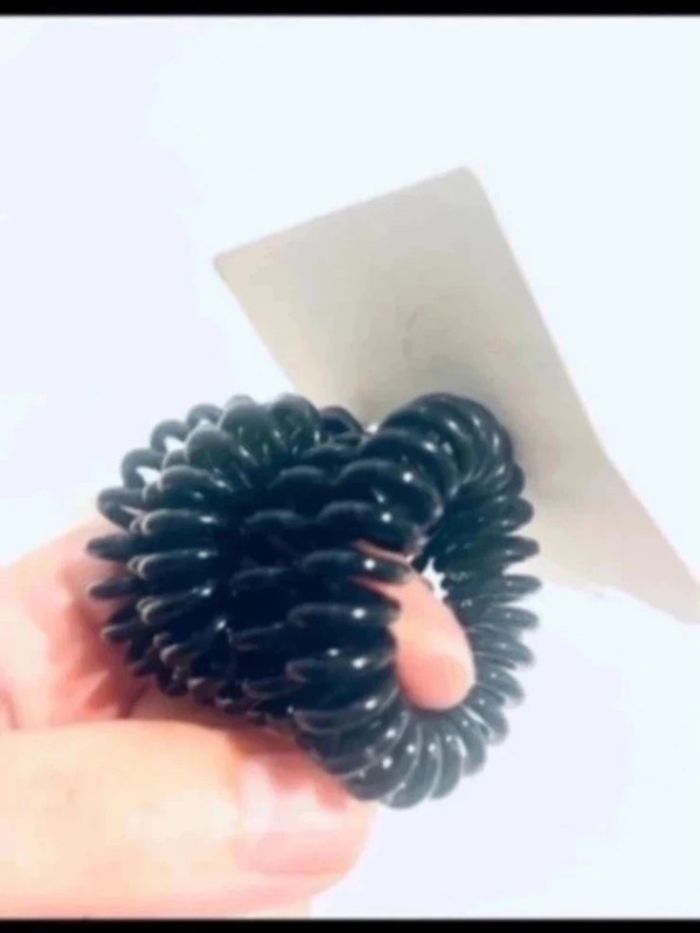 Lot Elastiques invisible qui n'arrache pas les cheveux et tiennent bien Neuf hema - photo numéro 4