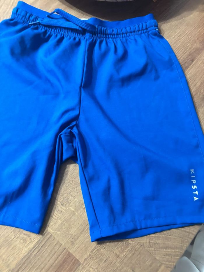 Ensemble de foot 12 ans P37 1/2 - photo numéro 9