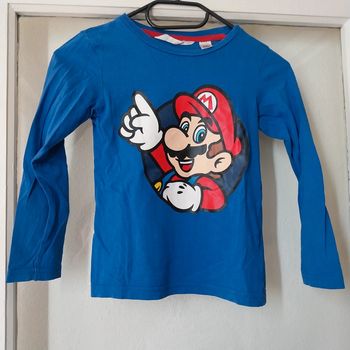 Polo taille 4/6 ans neuf