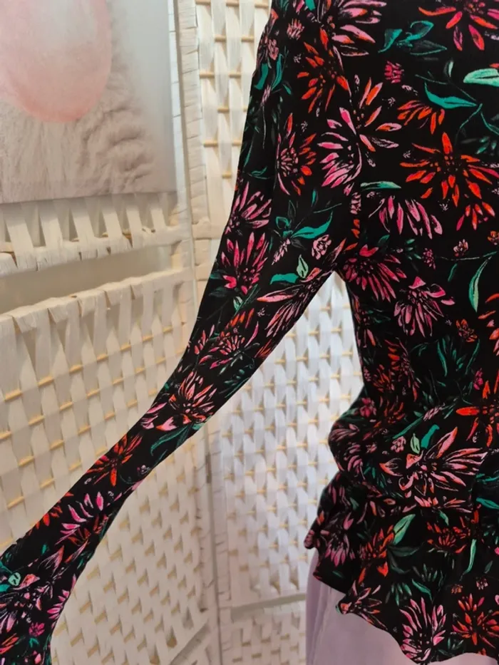 💕jolie blouse fleurie bzb femme TS  / 36 💕 - photo numéro 11