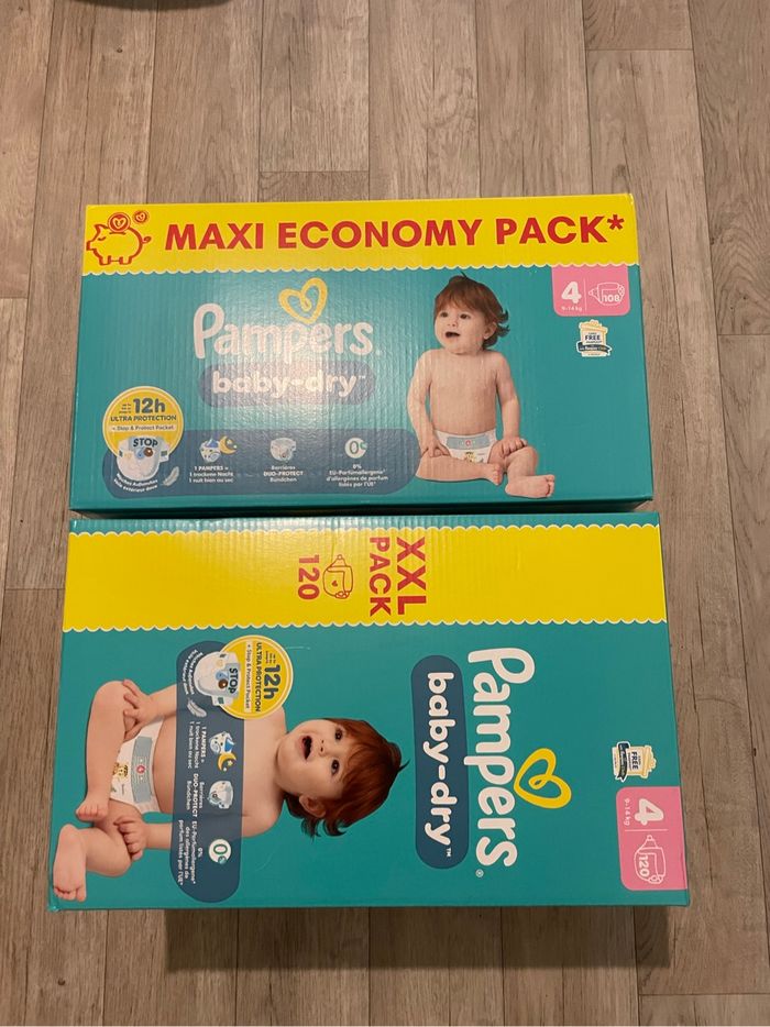 Mega pack de 240 couches pampers baby dry taille 4 neuf