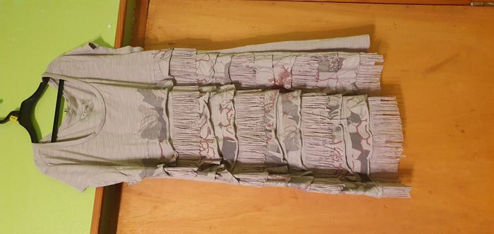 Robe/tunique à franges