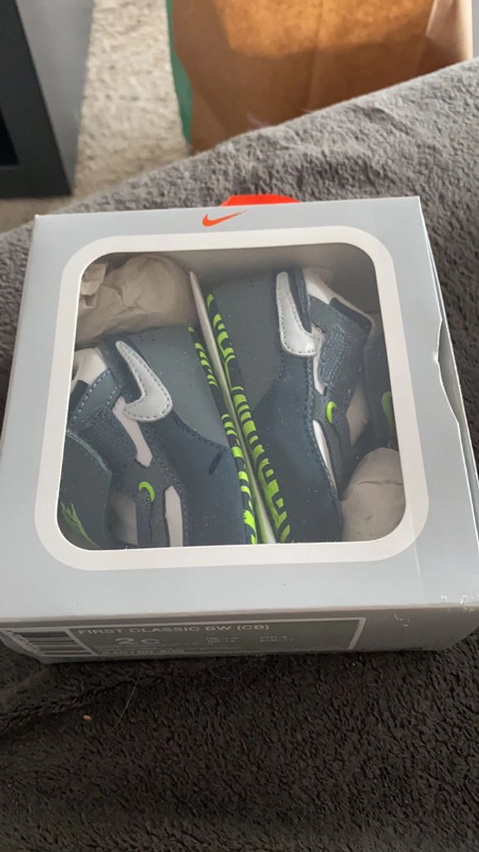 Nike premières baskets 17