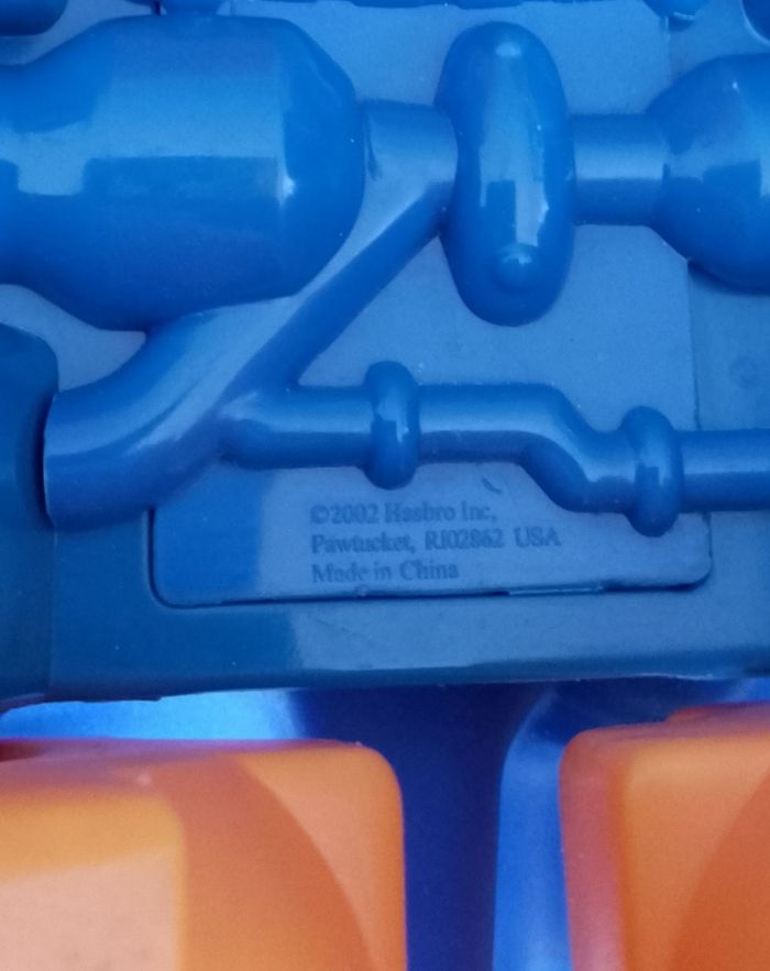 Hasbro  Véhicule Chuck   pick up Playskool  . Vintage 2002 . collector. Fait du bruit. Fonctionne avec des piles non fournies. - photo numéro 4