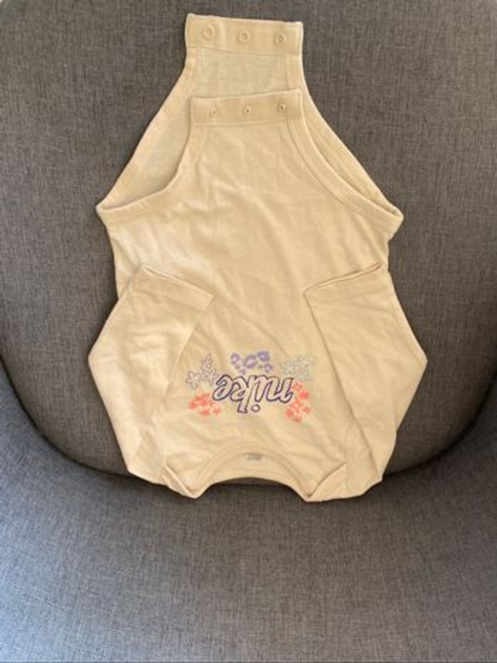 Lot de 3 bodys Nike 9 mois - photo numéro 6