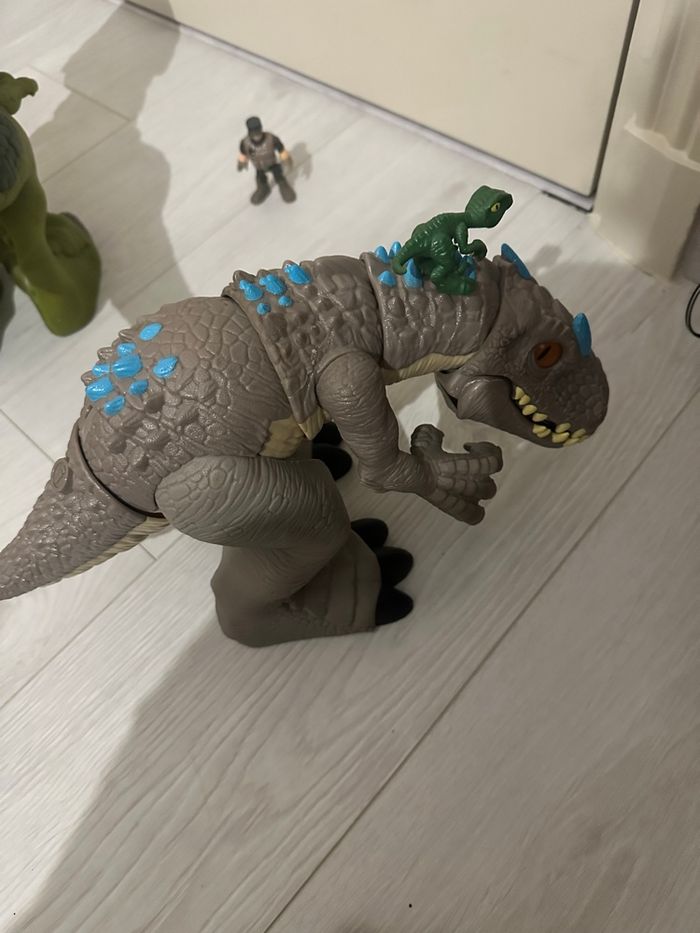 Dinosaures t rex jurassic world - photo numéro 5