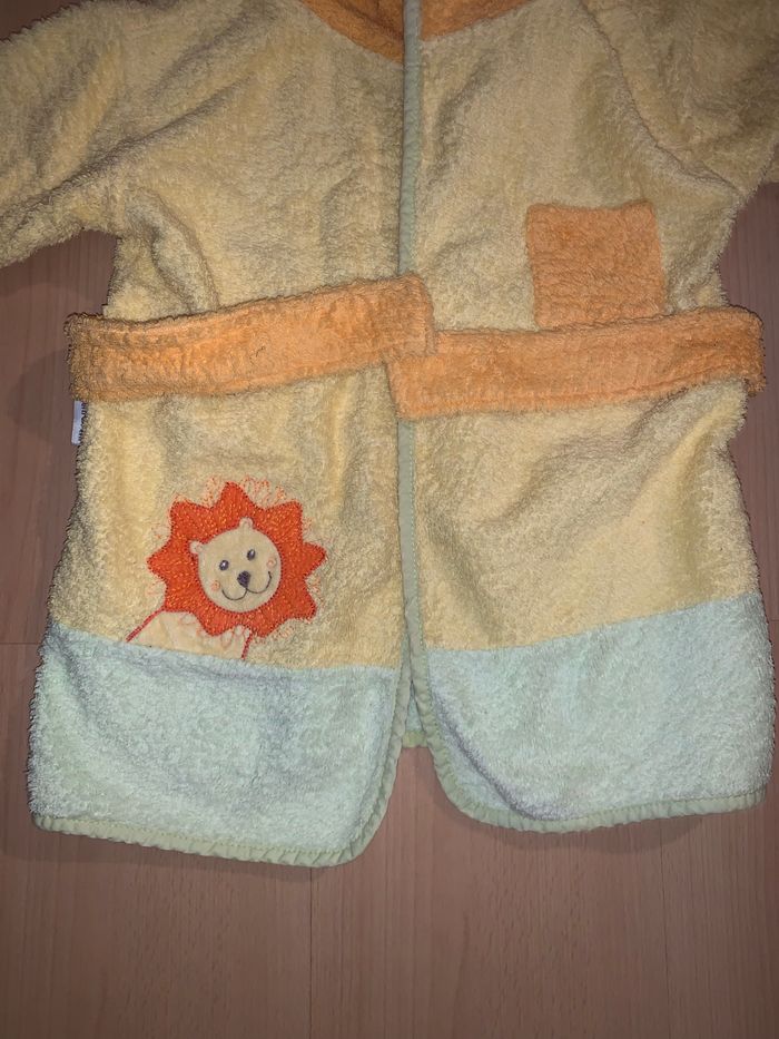 Peignoir en serviette taille 18 mois lion - photo numéro 2
