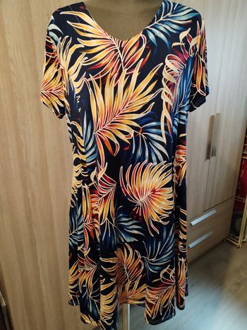 Robe femme manches courtes taille 50 /52 