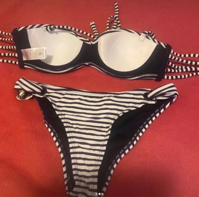 Maillot de bain 2 pièces - photo numéro 2