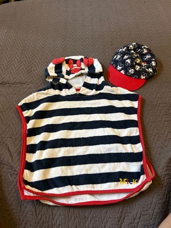Cape de bain + casquette Mickey