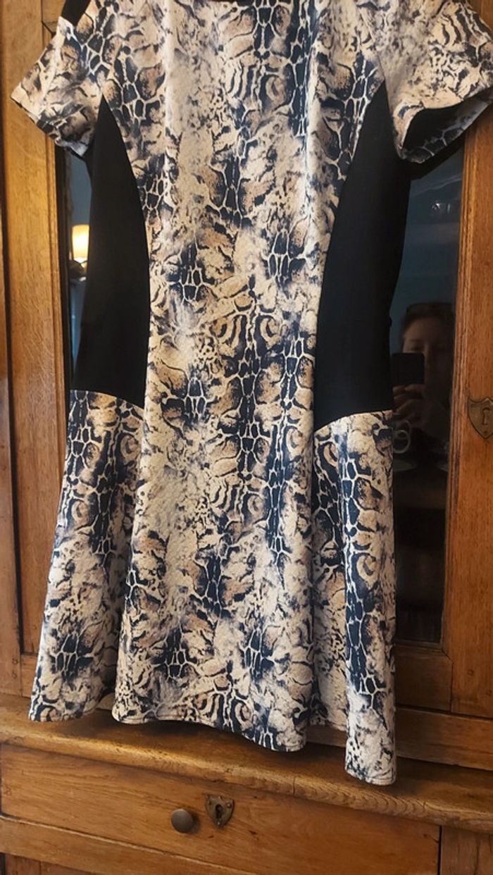 Robe Tinta Style fr 40 es 42 - photo numéro 3