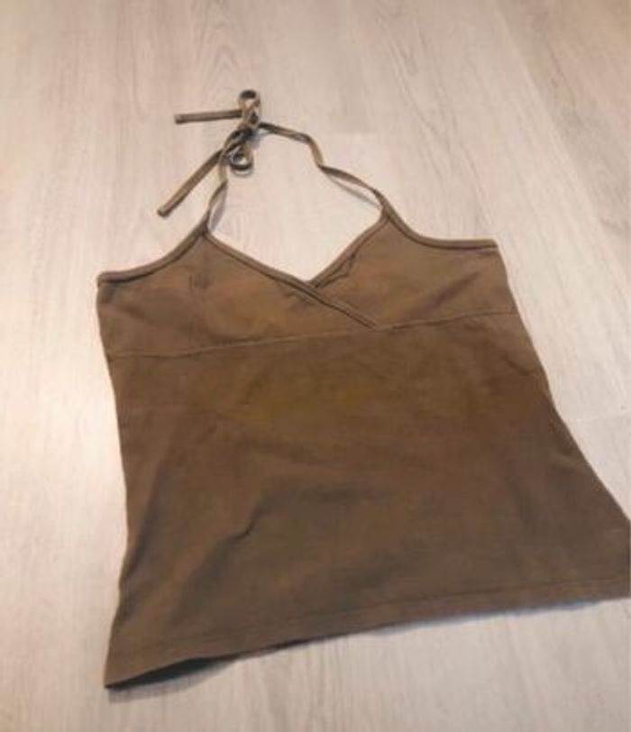 Débardeur kaki dos nu top haut attache dans le cou - photo numéro 14