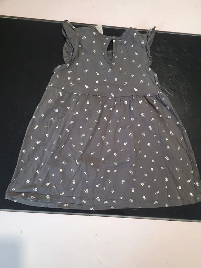 Petite robe - photo numéro 4