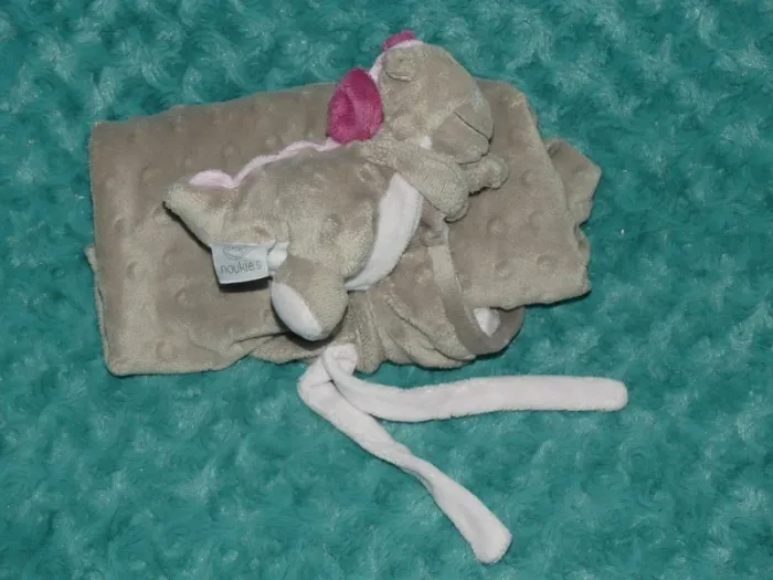 Doudou dragon Victoria beige rose couverture Noukie's 🐲tbe - photo numéro 3