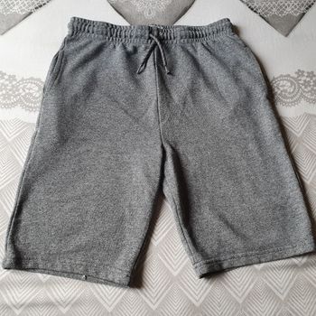 Short primark de taille 13/14ans