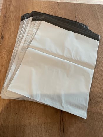 Lot de 50 pochettes d’expédition neuves grand format 