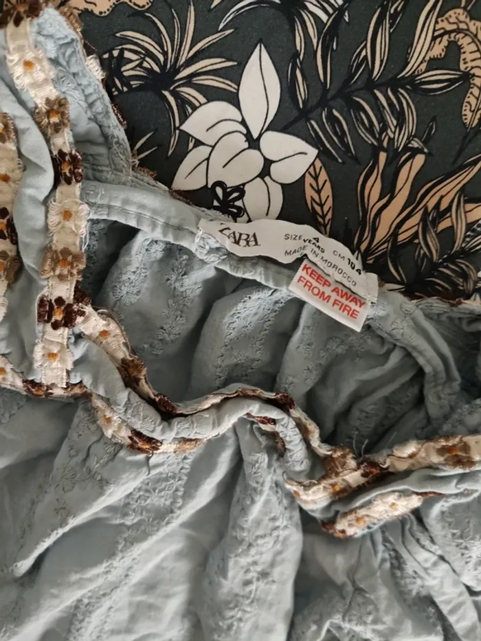 Blouse Manches longues Zara 104cm bleue brodée - photo numéro 3