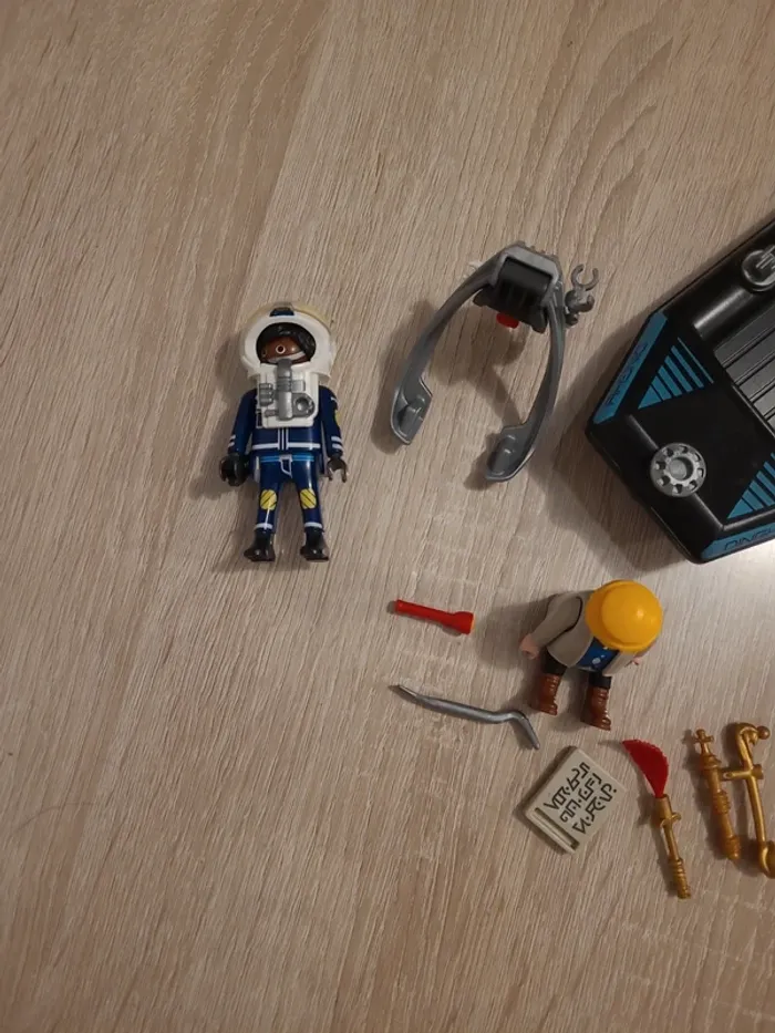 Playmobil bateau brigand et policier - photo numéro 2