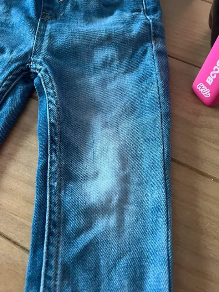 🟩 Jeans skinny garçon. 🟩 Effet délavé - photo numéro 2